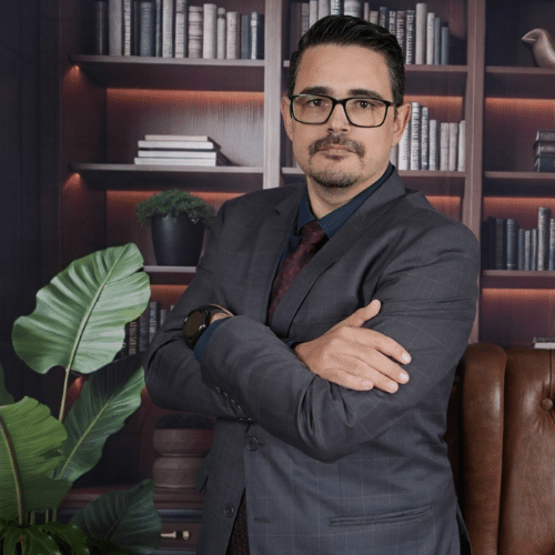 Dr. Tiago Cristiano