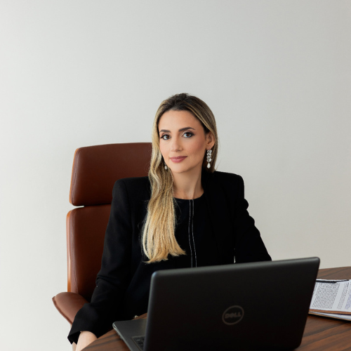 Dra. Julianna Leão
